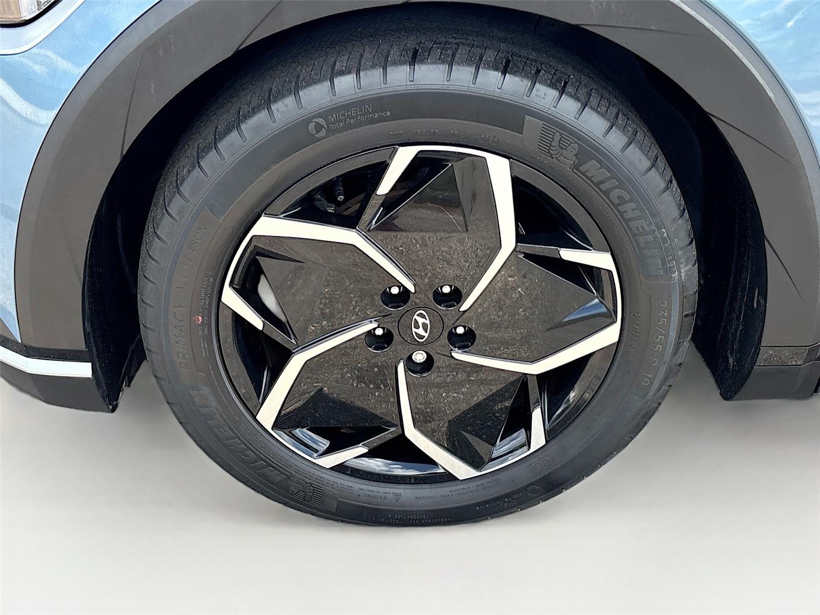 2024 Hyundai IONIQ 5 SE