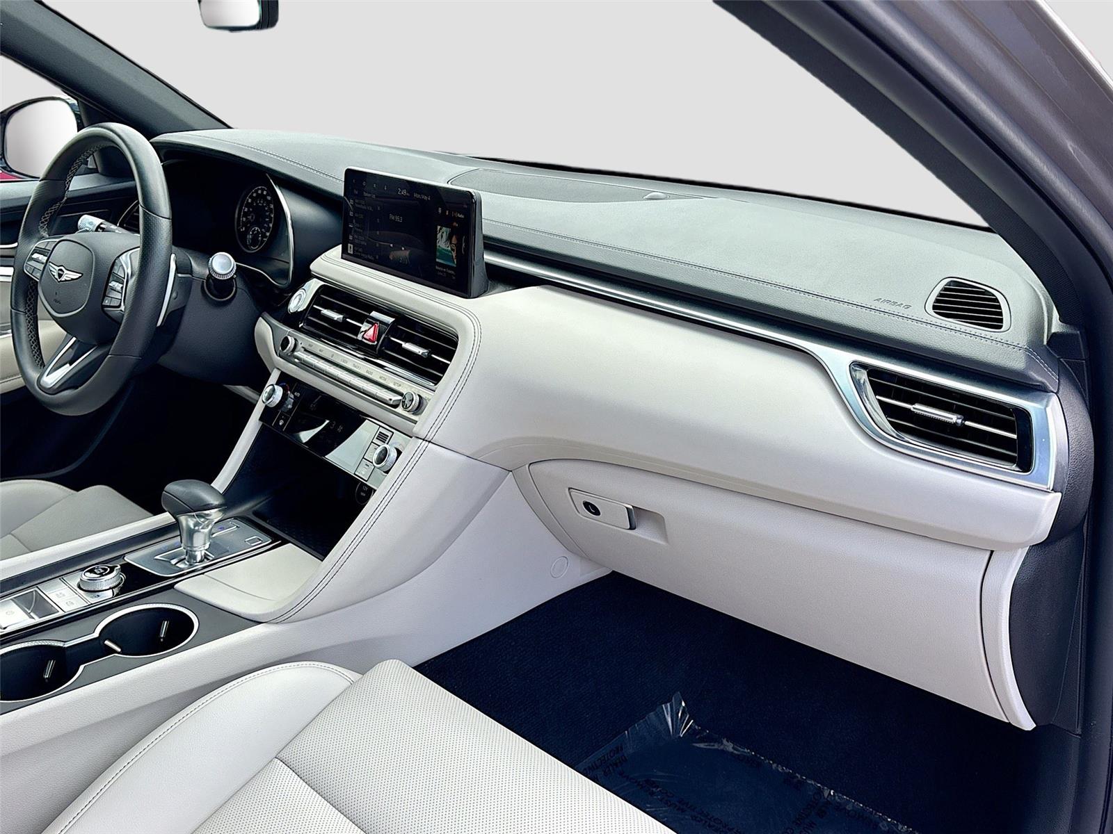 2025 Genesis G70 2.5T