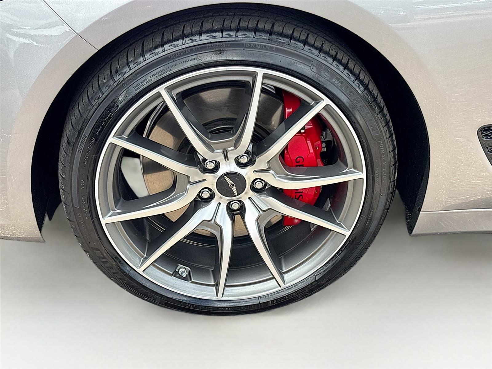 2025 Genesis G70 2.5T
