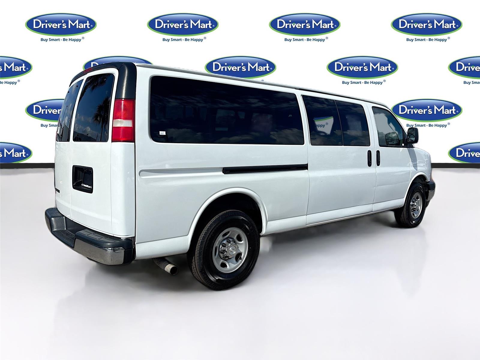 2019 Chevrolet Express Passenger LT