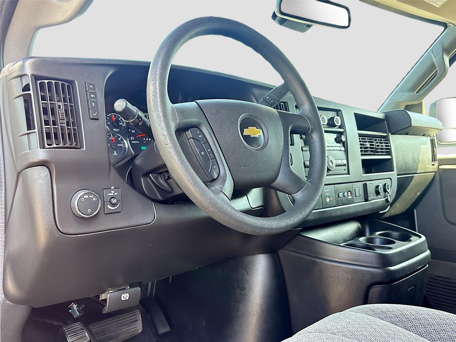 2019 Chevrolet Express Passenger LT