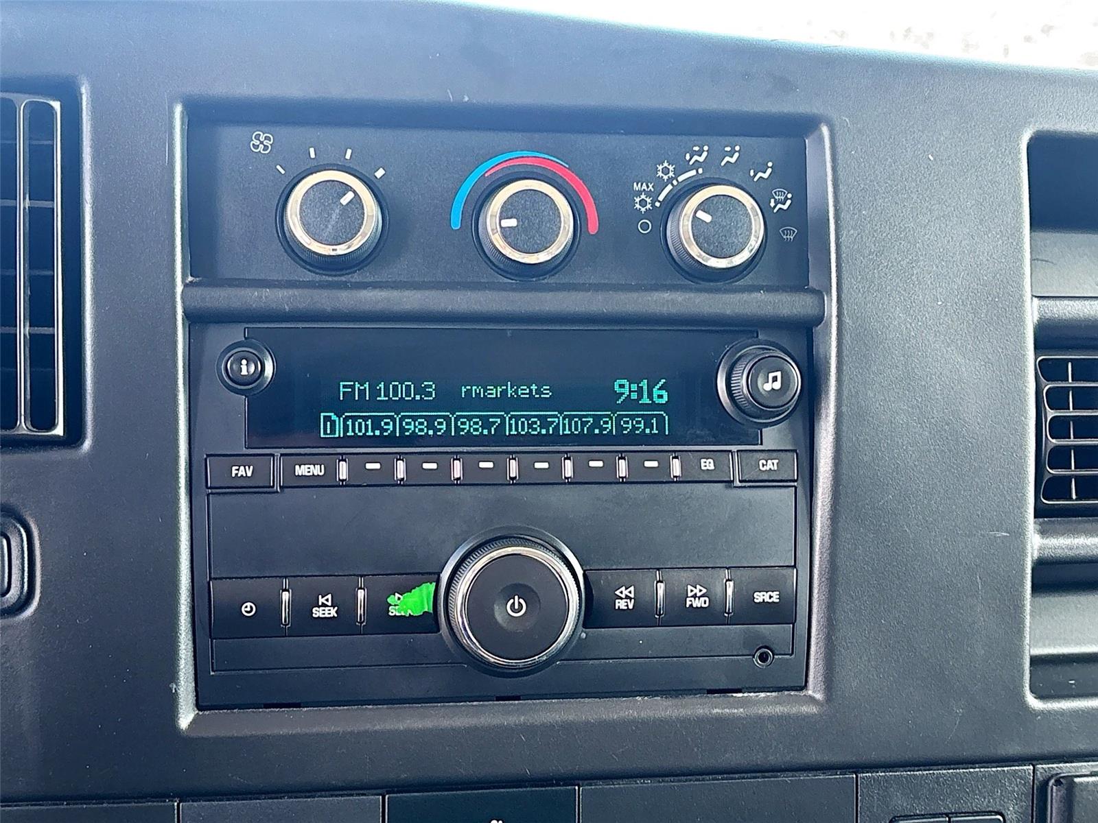 2019 Chevrolet Express Passenger LT