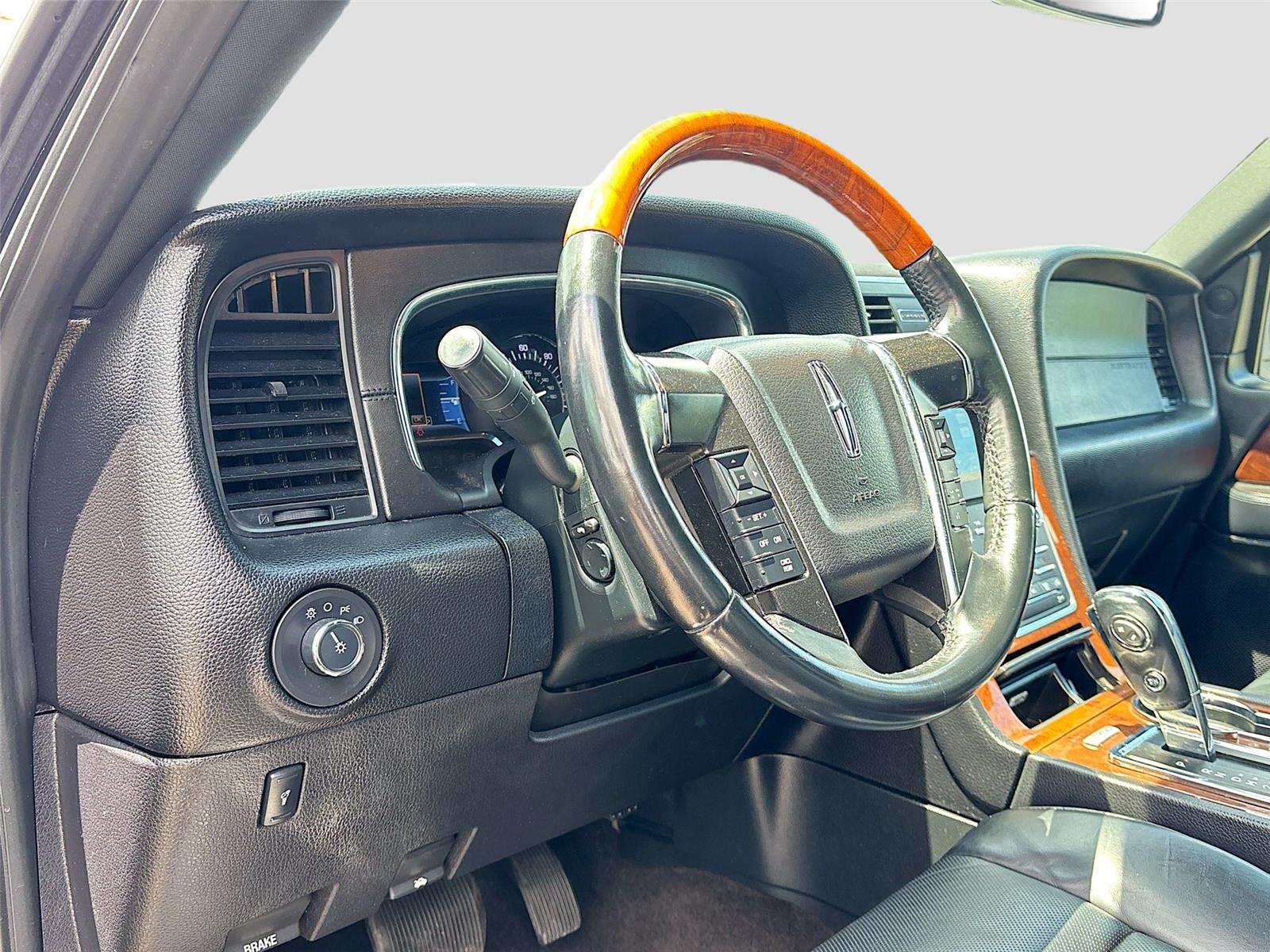 2016 Lincoln Navigator L Select