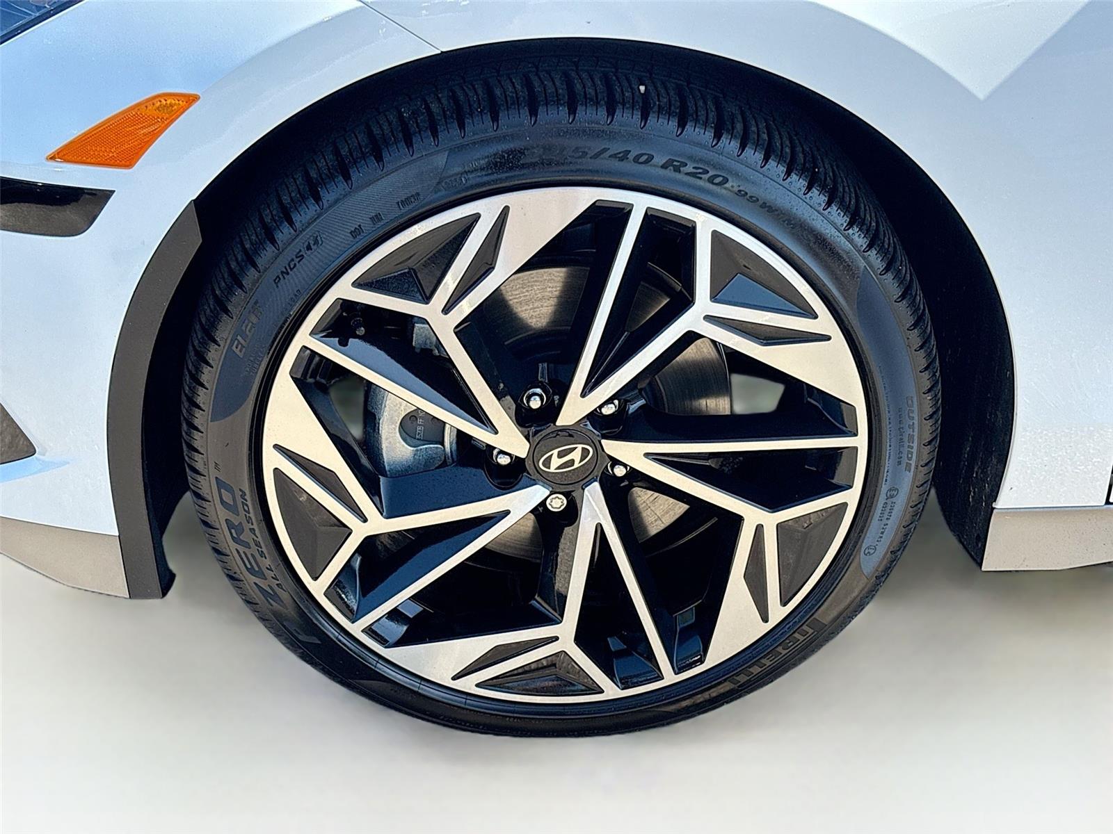 2025 Hyundai IONIQ 6 SEL