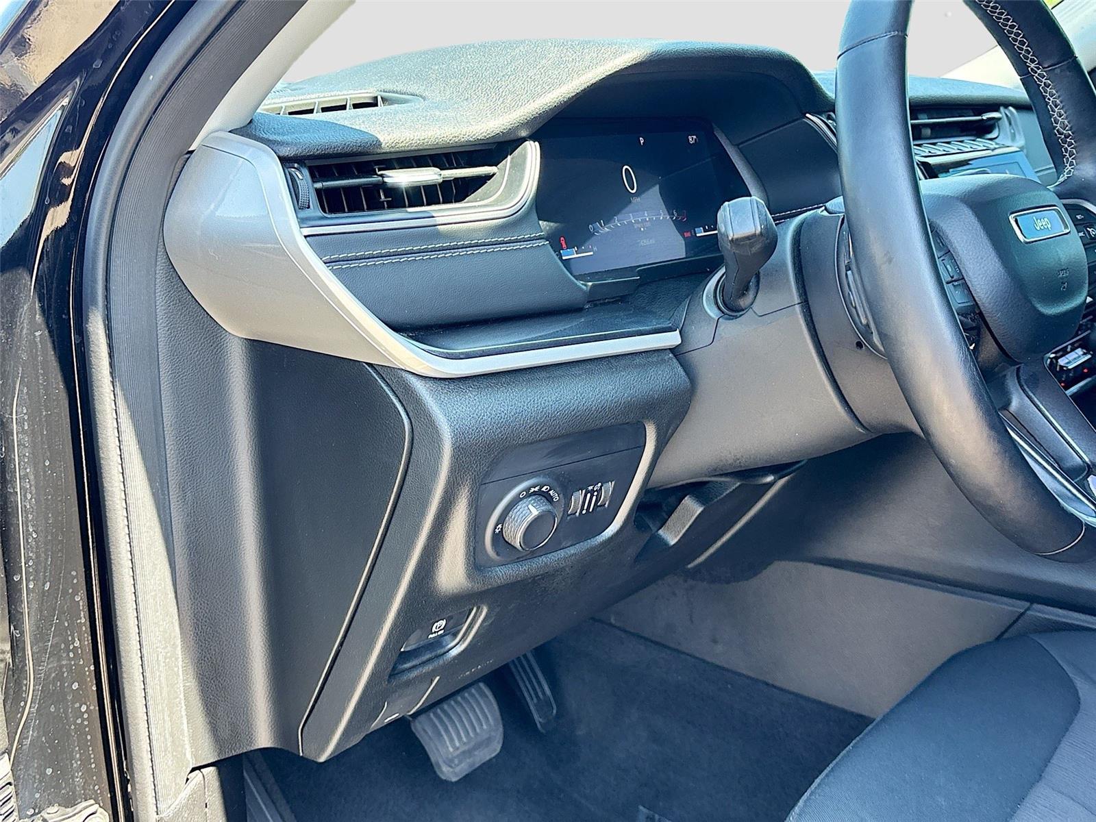 2021 Jeep Grand Cherokee L Laredo