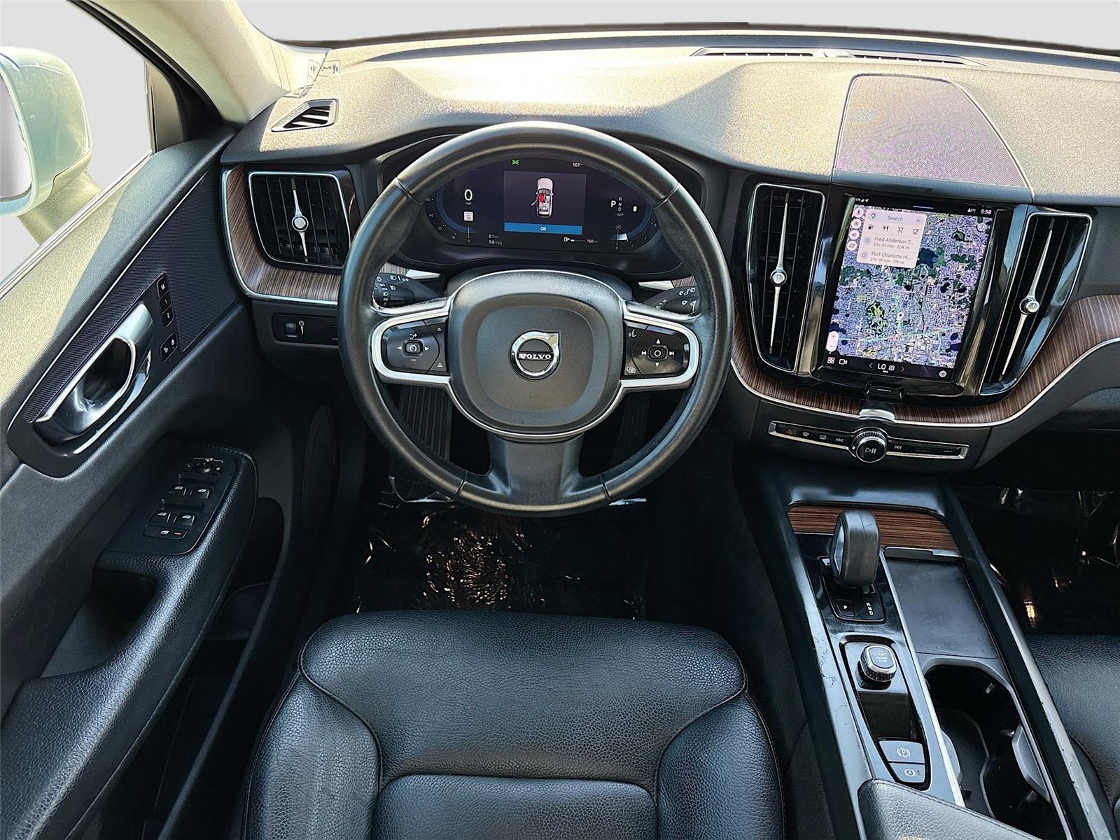 2022 Volvo XC60 Momentum