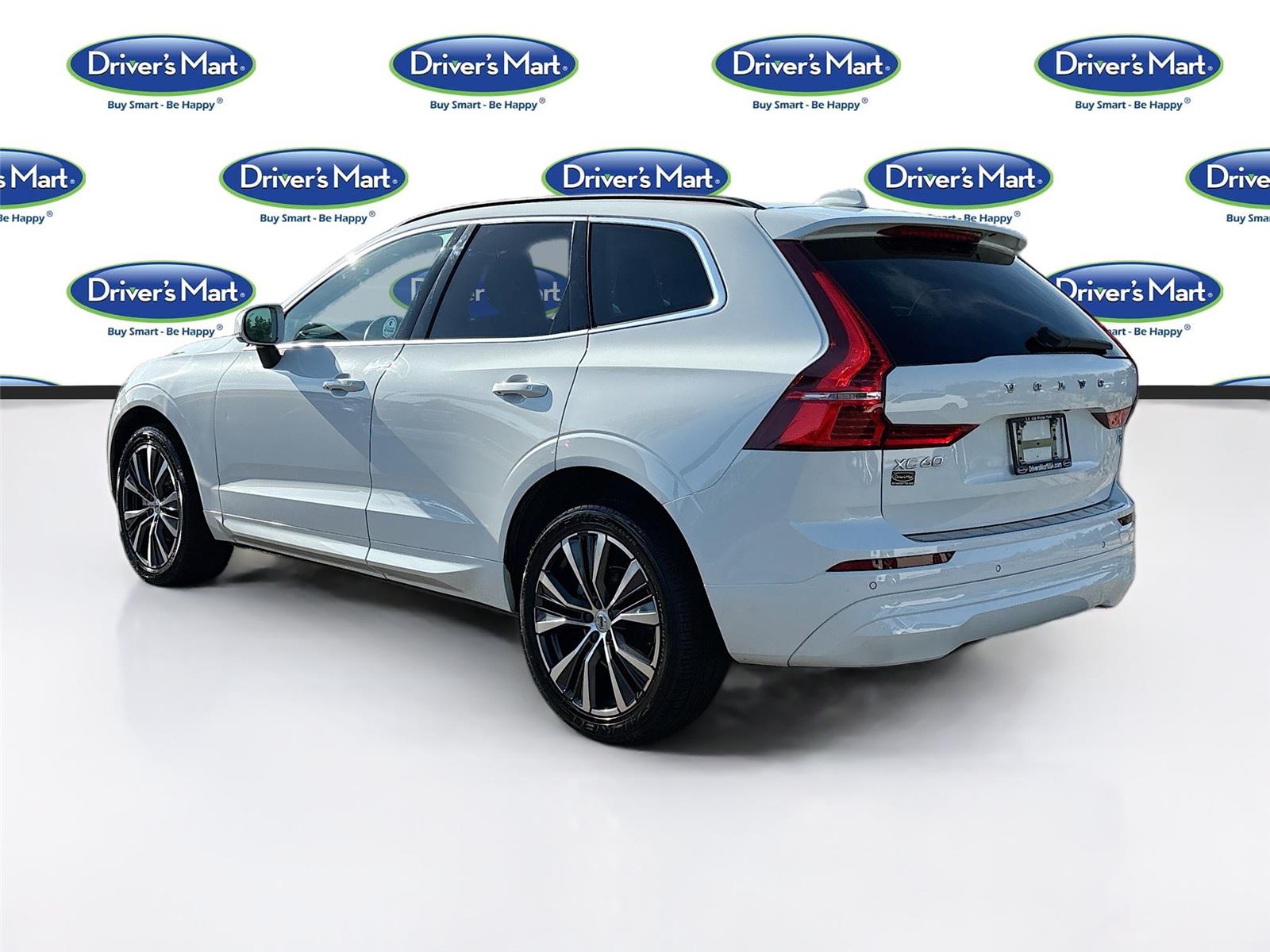 2022 Volvo XC60 Momentum
