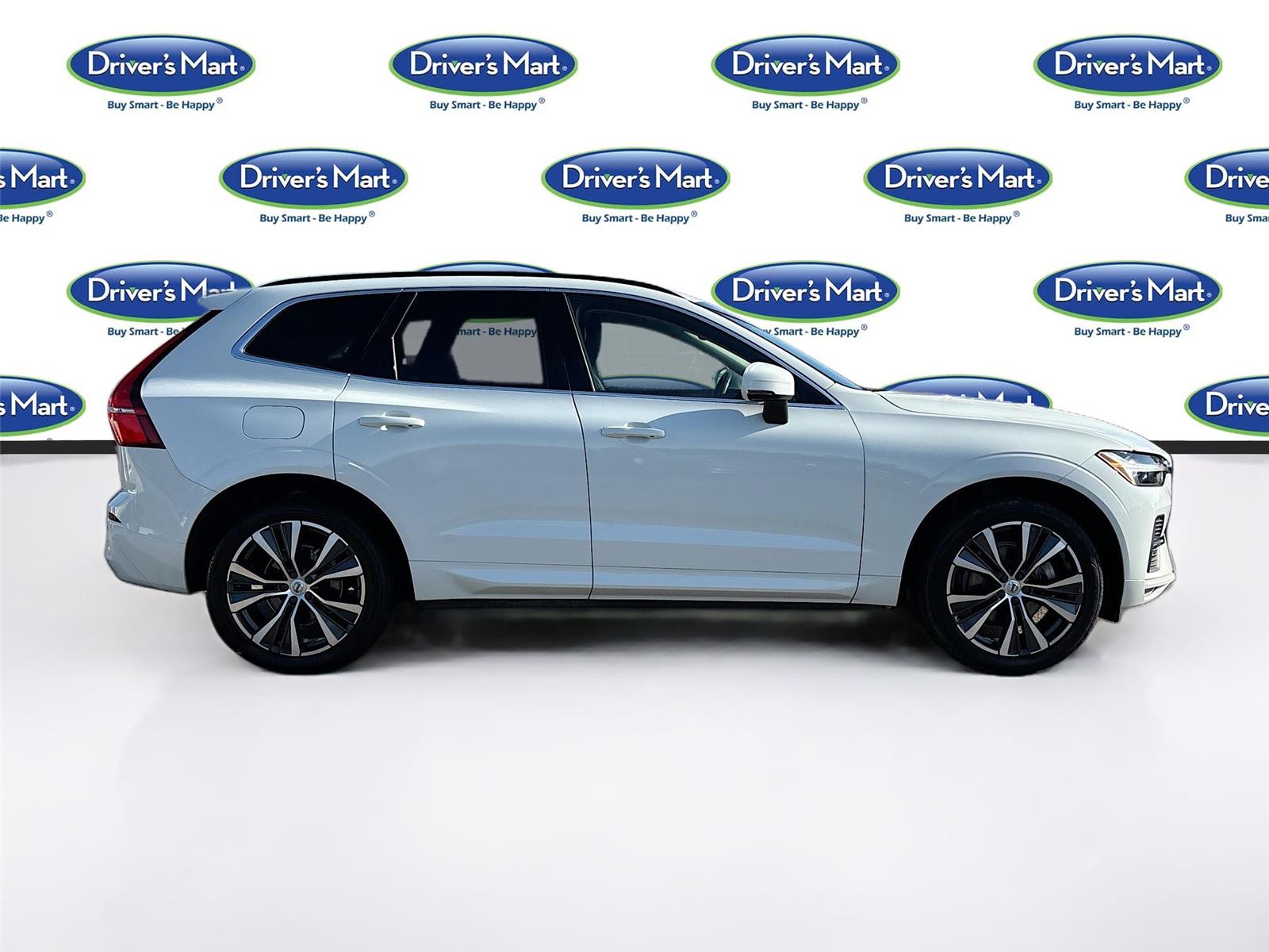 2022 Volvo XC60 Momentum