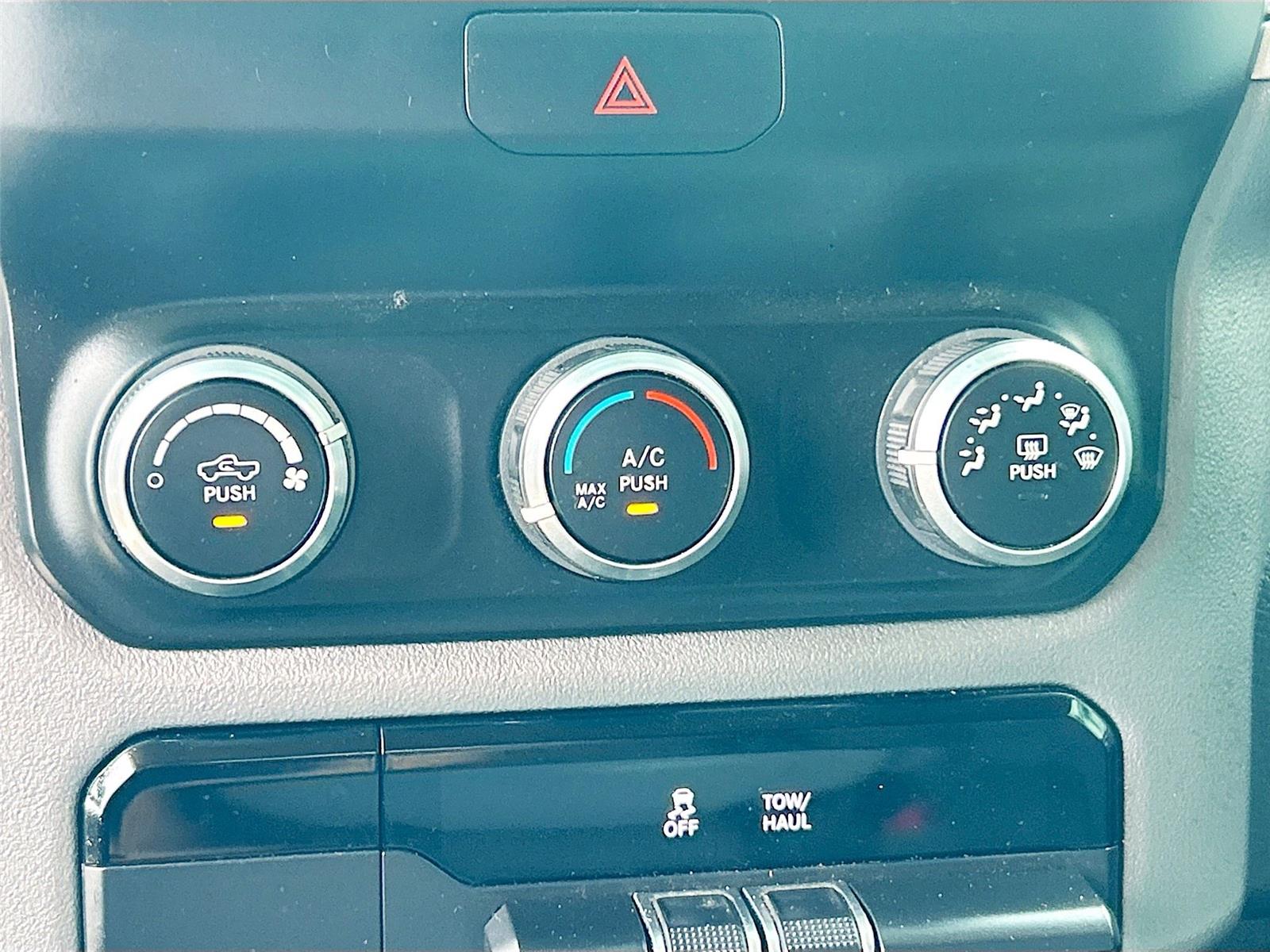 2019 RAM 1500 BIG HORN/L