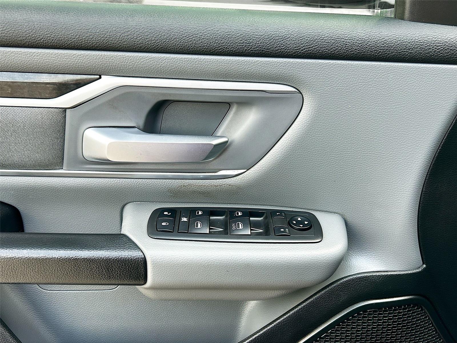 2019 RAM 1500 BIG HORN/L