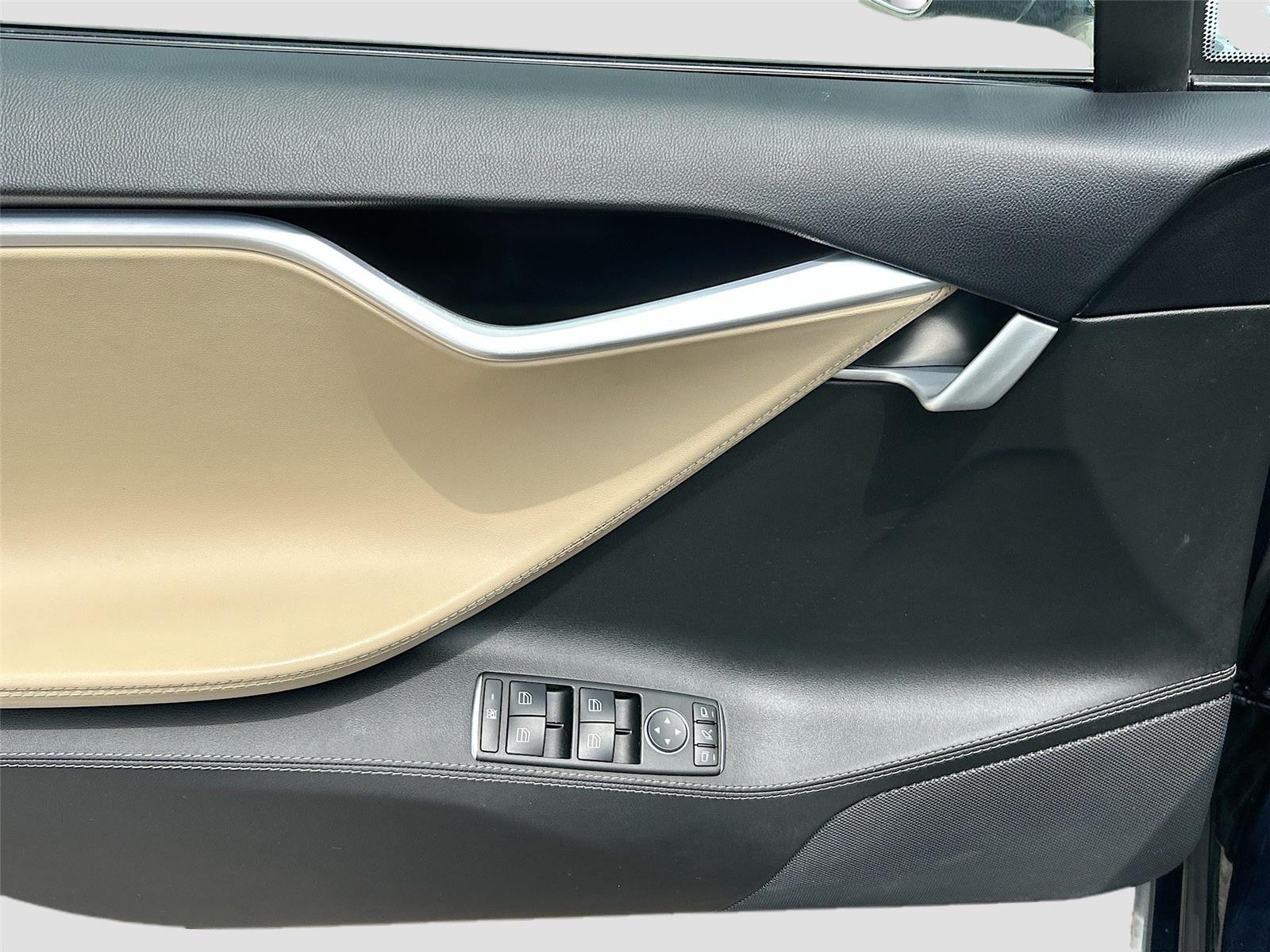 2015 Tesla Model S P85D