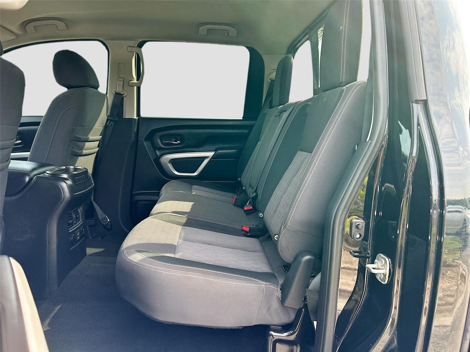 2021 Nissan Titan SV