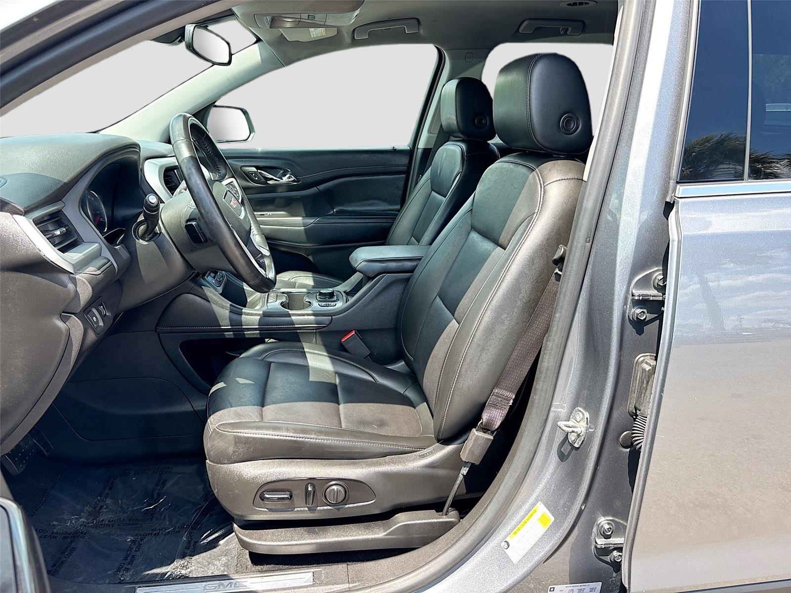 2021 GMC Acadia SLT