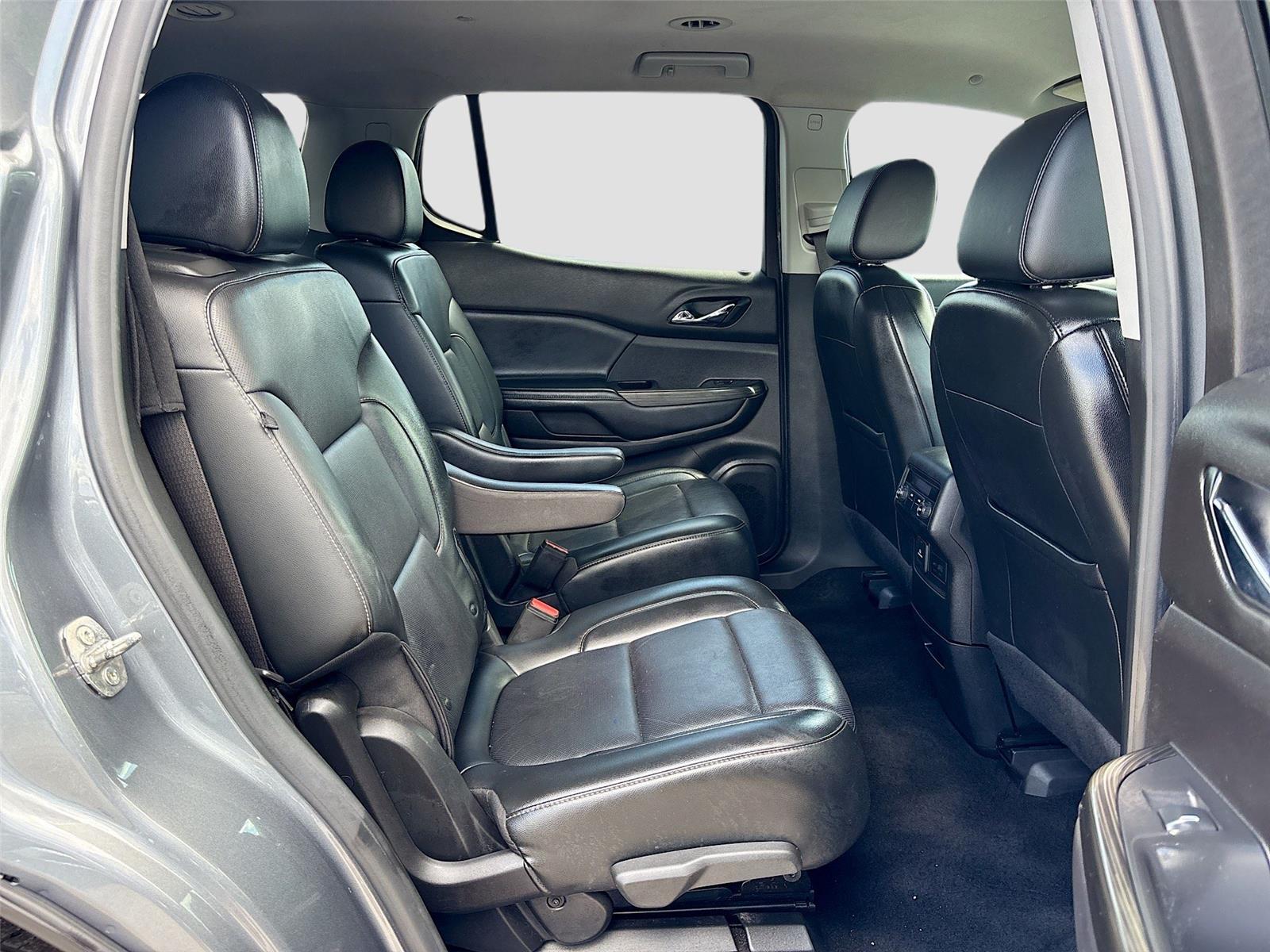 2021 GMC Acadia SLT
