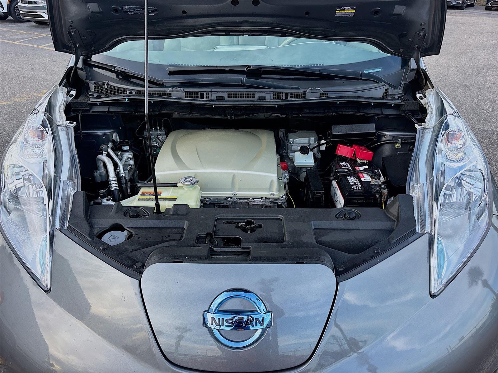 2016 Nissan LEAF SV