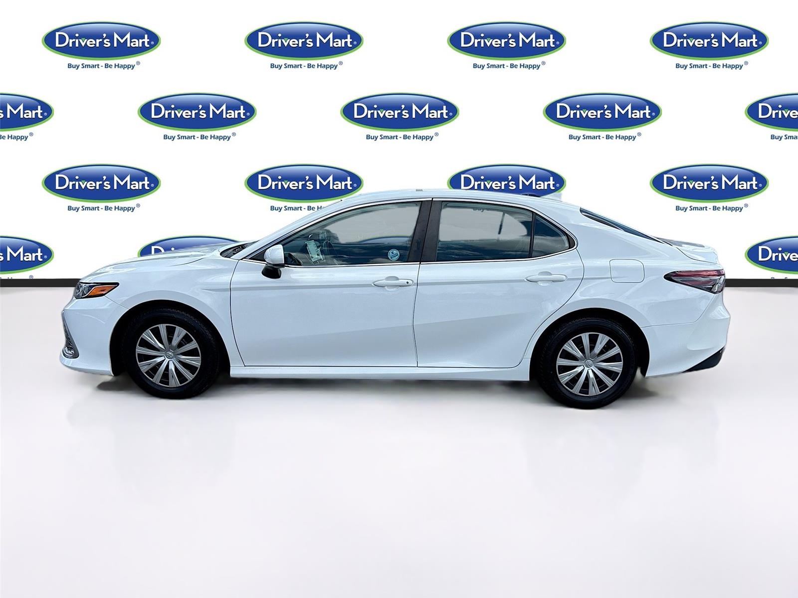 2022 Toyota Camry Hybrid LE