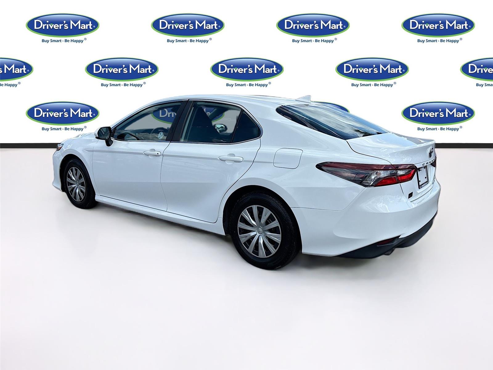2022 Toyota Camry Hybrid LE