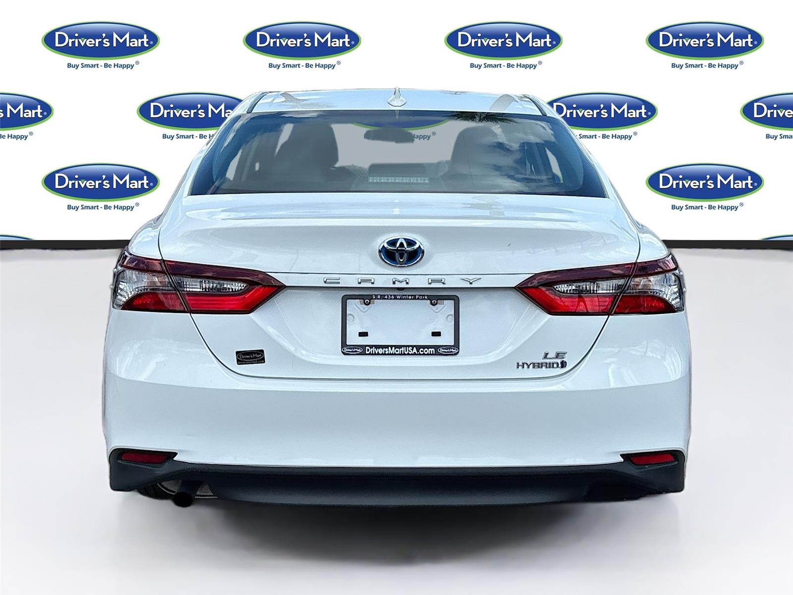 2022 Toyota Camry Hybrid LE