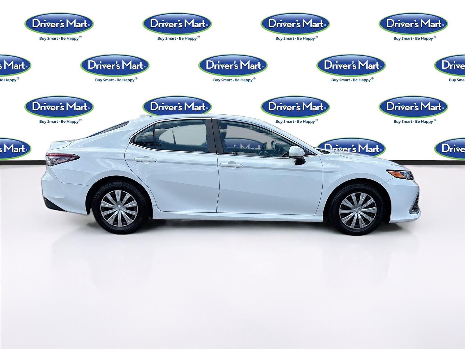2022 Toyota Camry Hybrid LE