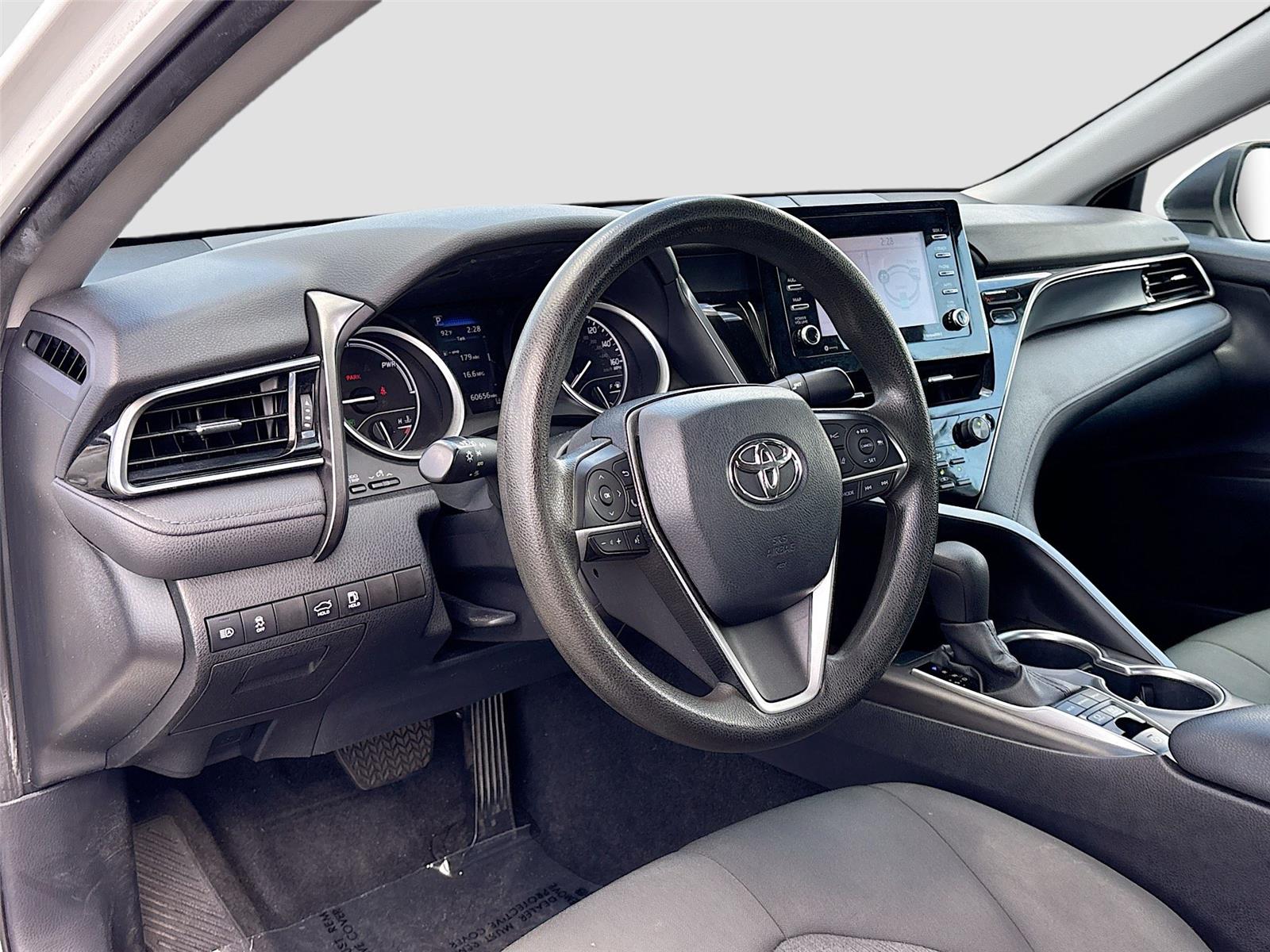 2022 Toyota Camry Hybrid LE