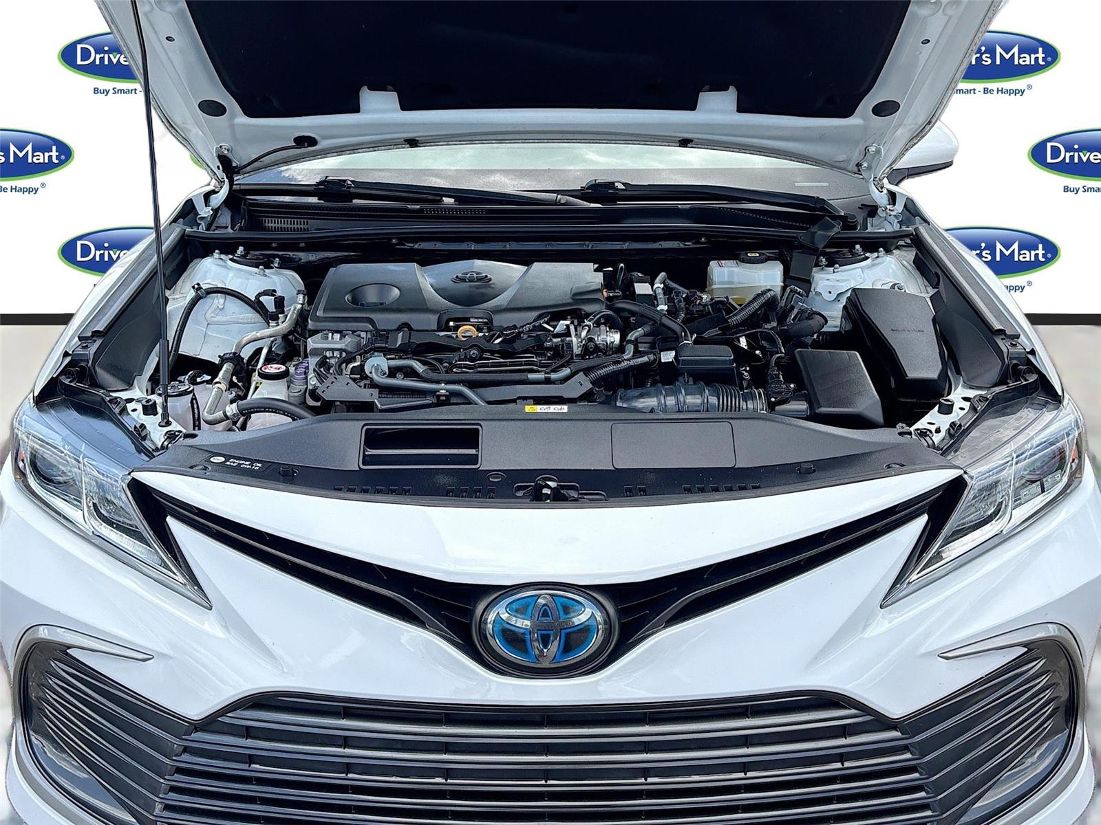 2022 Toyota Camry Hybrid LE
