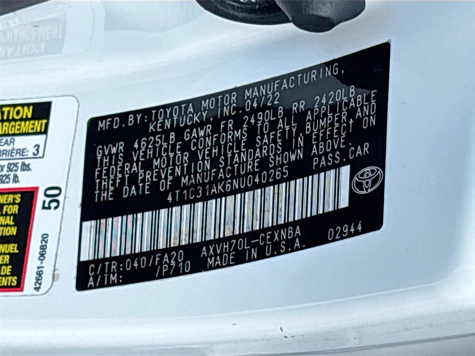 2022 Toyota Camry Hybrid LE