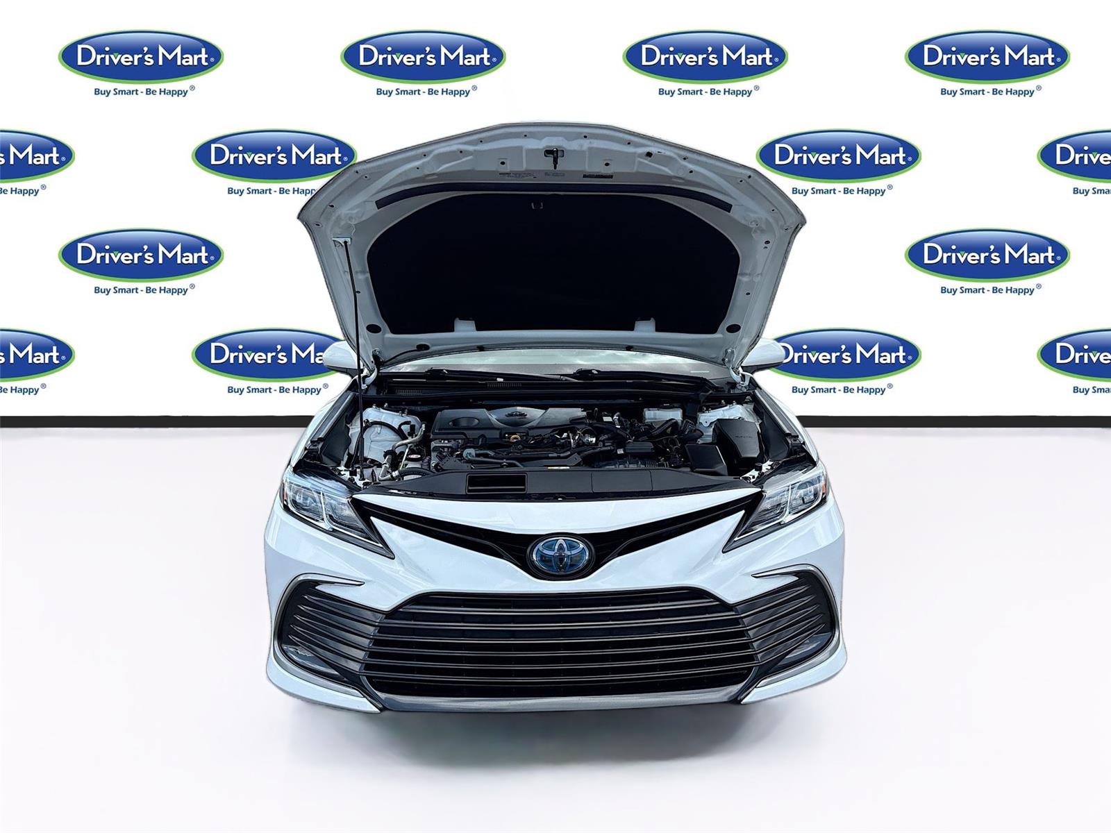 2022 Toyota Camry Hybrid LE