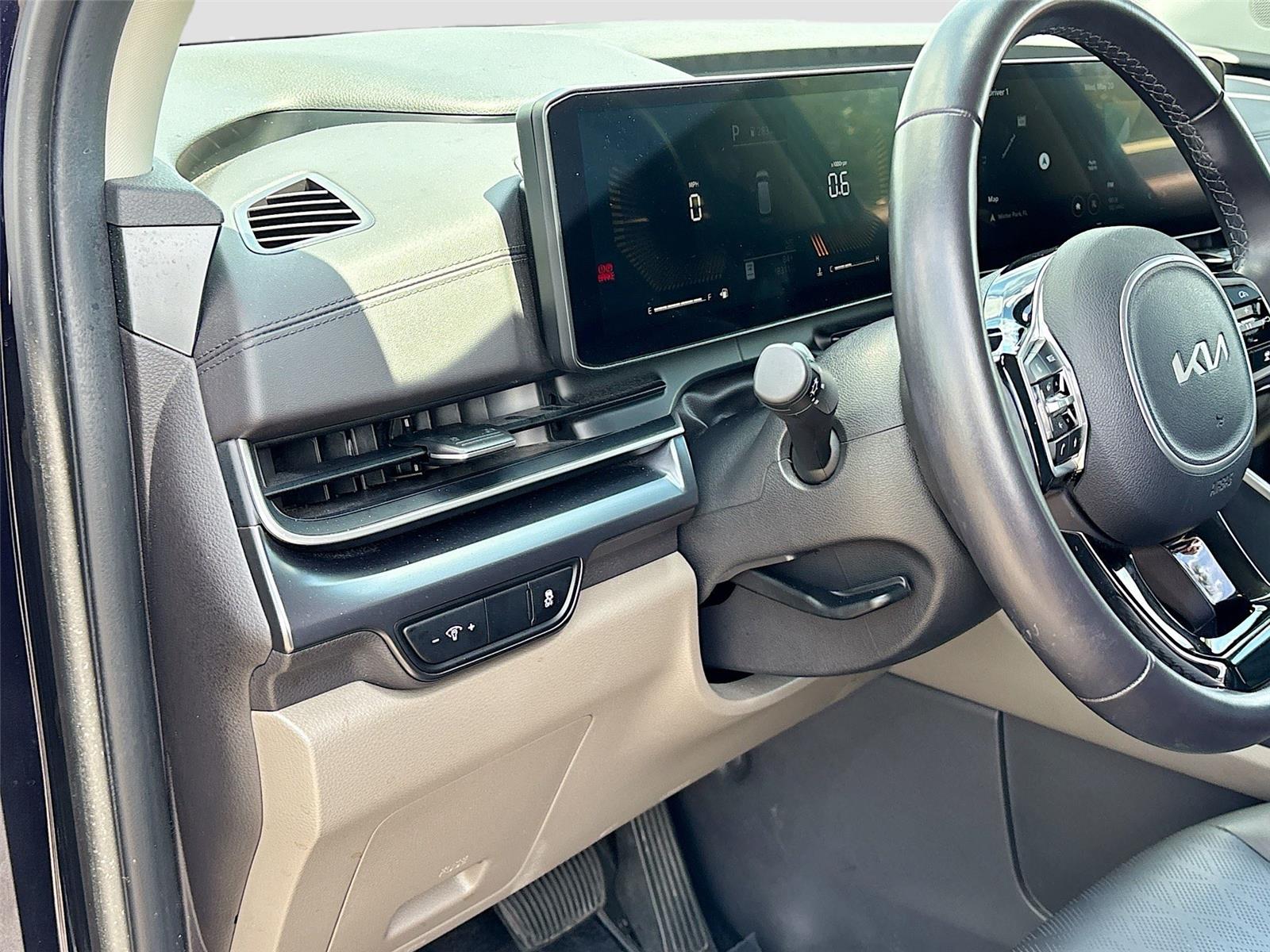 2025 Kia Carnival LXS