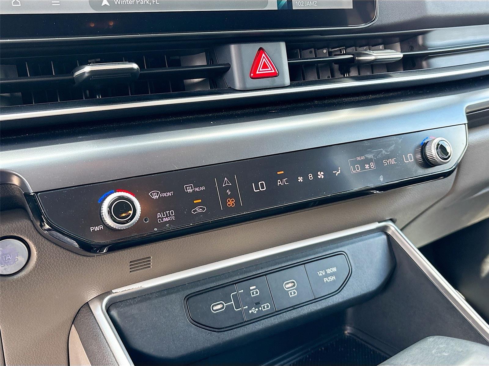 2025 Kia Carnival LXS