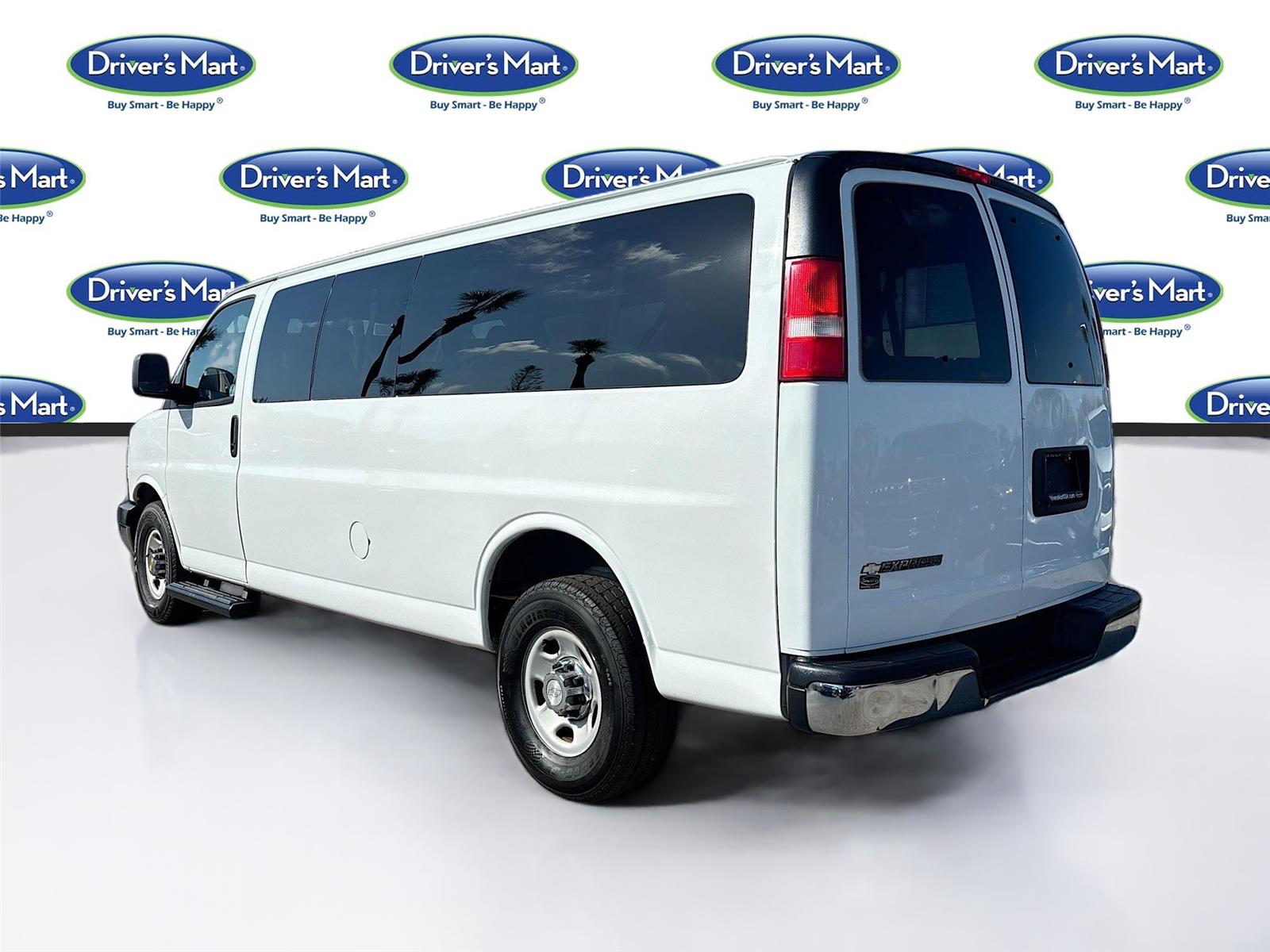 2020 Chevrolet Express Passenger LT