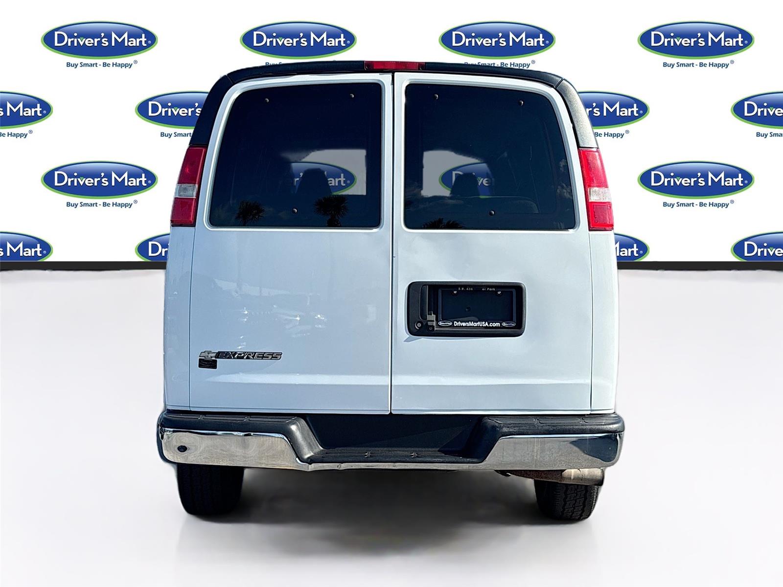 2020 Chevrolet Express Passenger LT