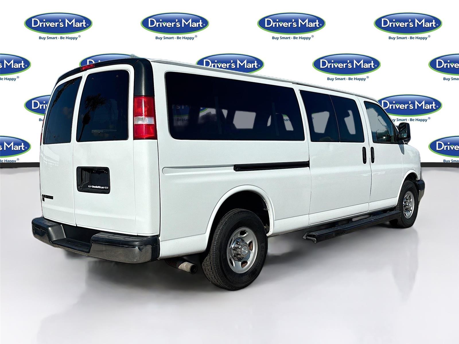 2020 Chevrolet Express Passenger LT