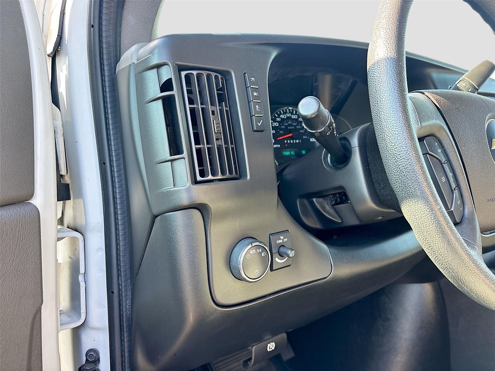 2020 Chevrolet Express Passenger LT
