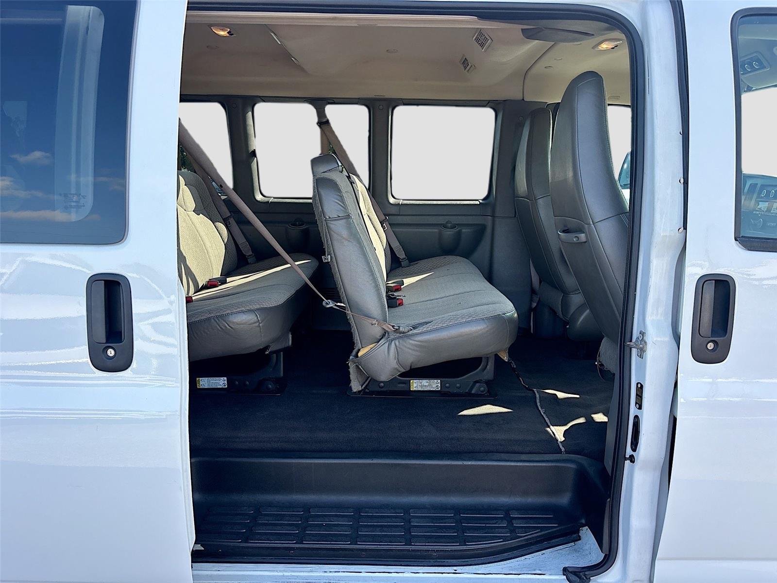 2020 Chevrolet Express Passenger LT