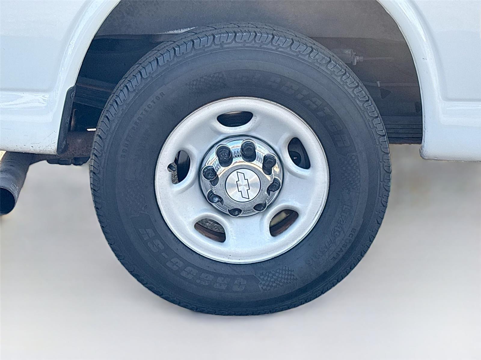 2020 Chevrolet Express Passenger LT