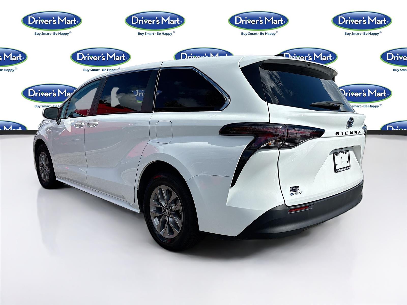View vehicle photo 5