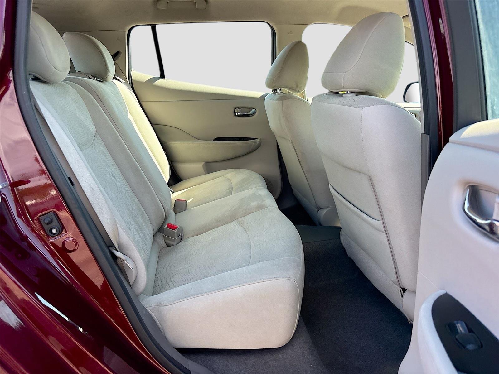 2016 Nissan LEAF SV