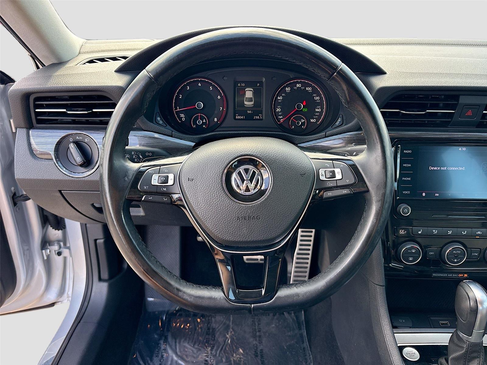 2020 Volkswagen Passat 2.0T R-Line