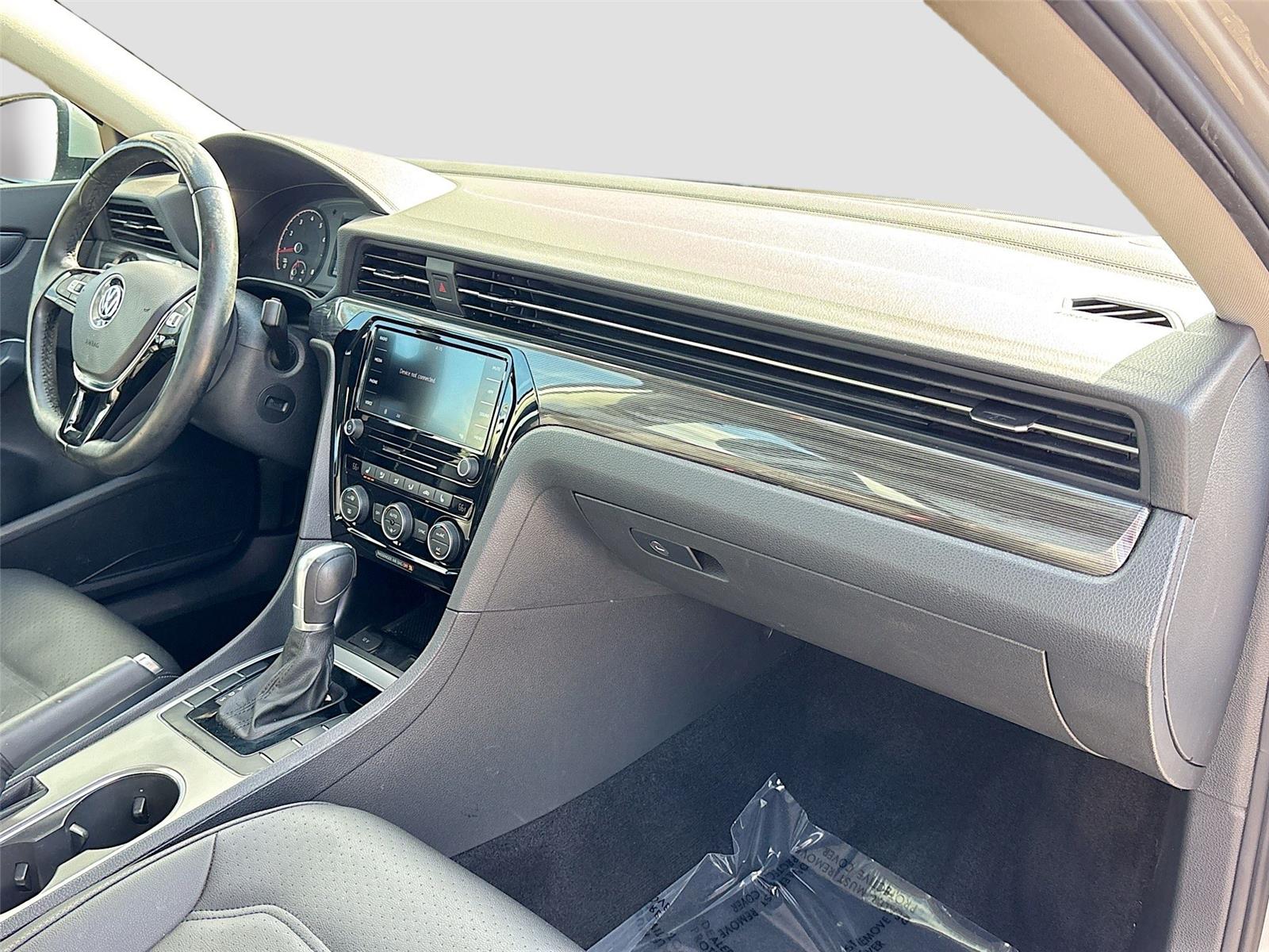 2020 Volkswagen Passat 2.0T R-Line
