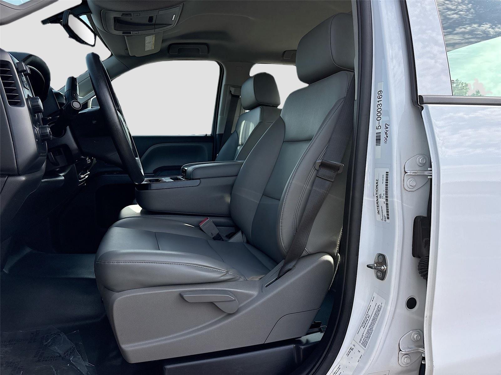 2022 Chevrolet Silverado 5500HD Work Truck