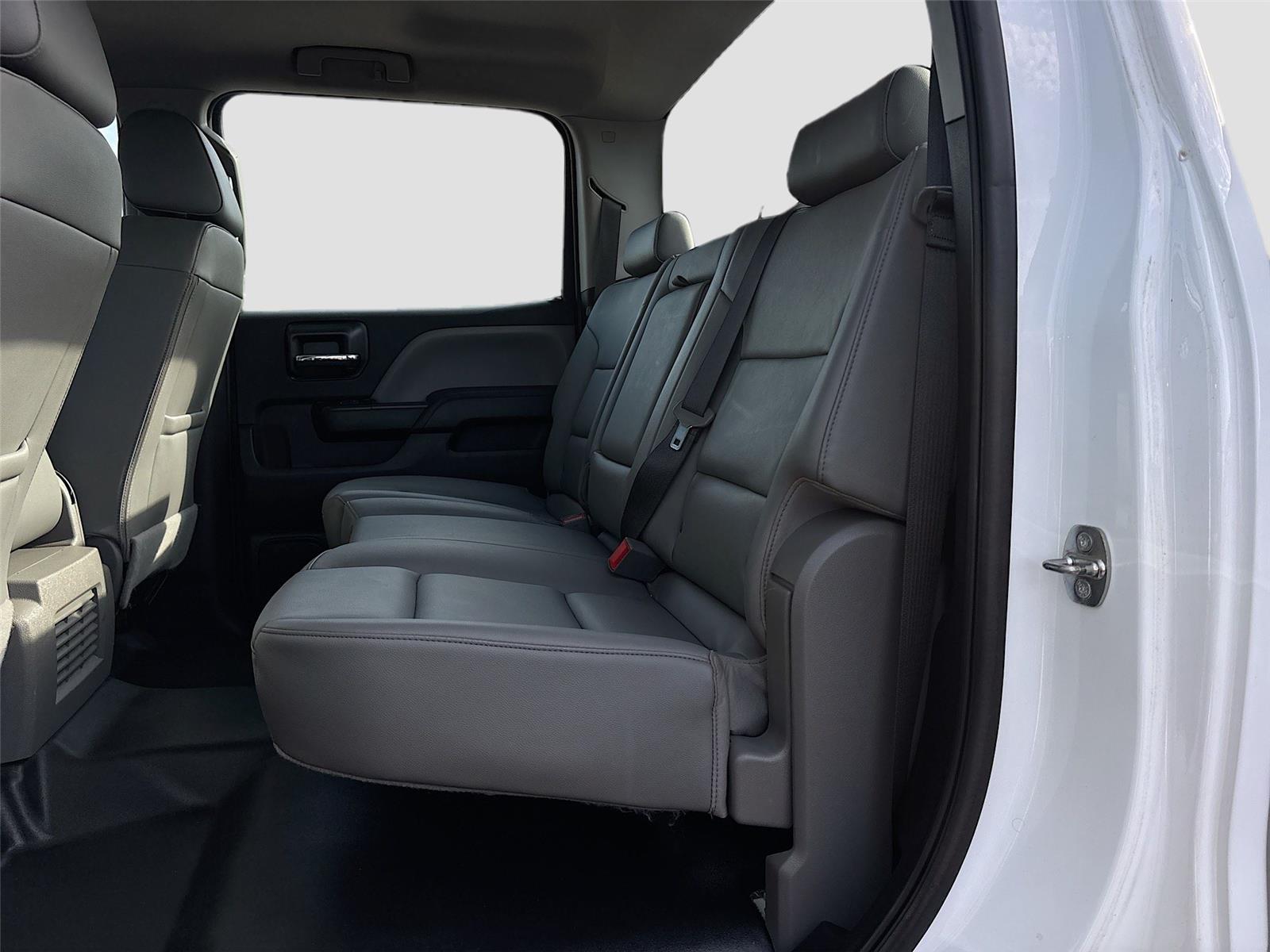 2022 Chevrolet Silverado 5500HD Work Truck