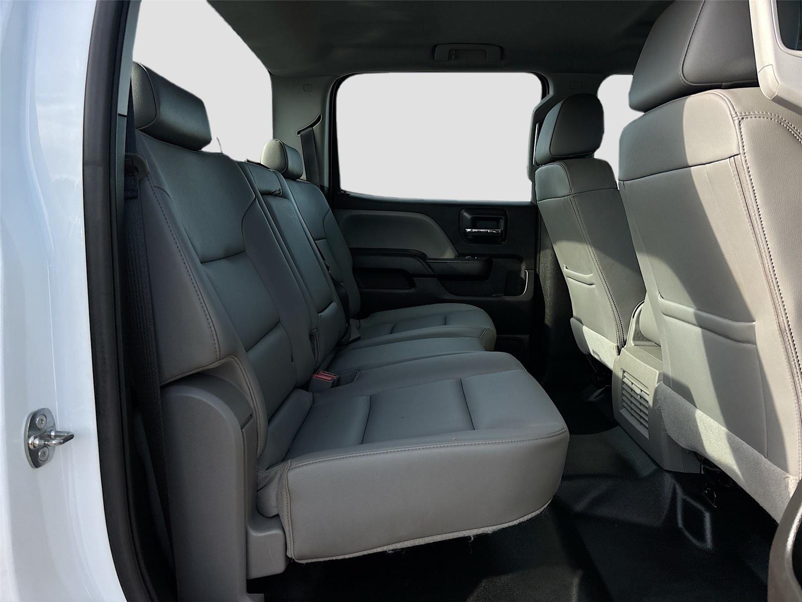 2022 Chevrolet Silverado 5500HD Work Truck