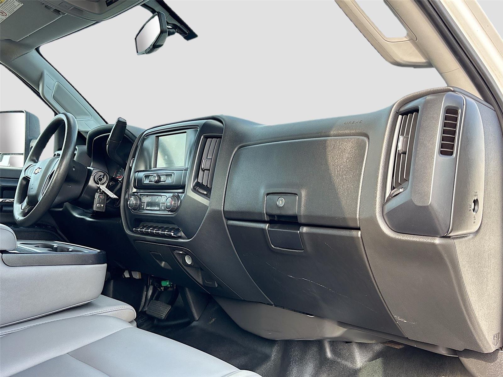 2022 Chevrolet Silverado 5500HD Work Truck
