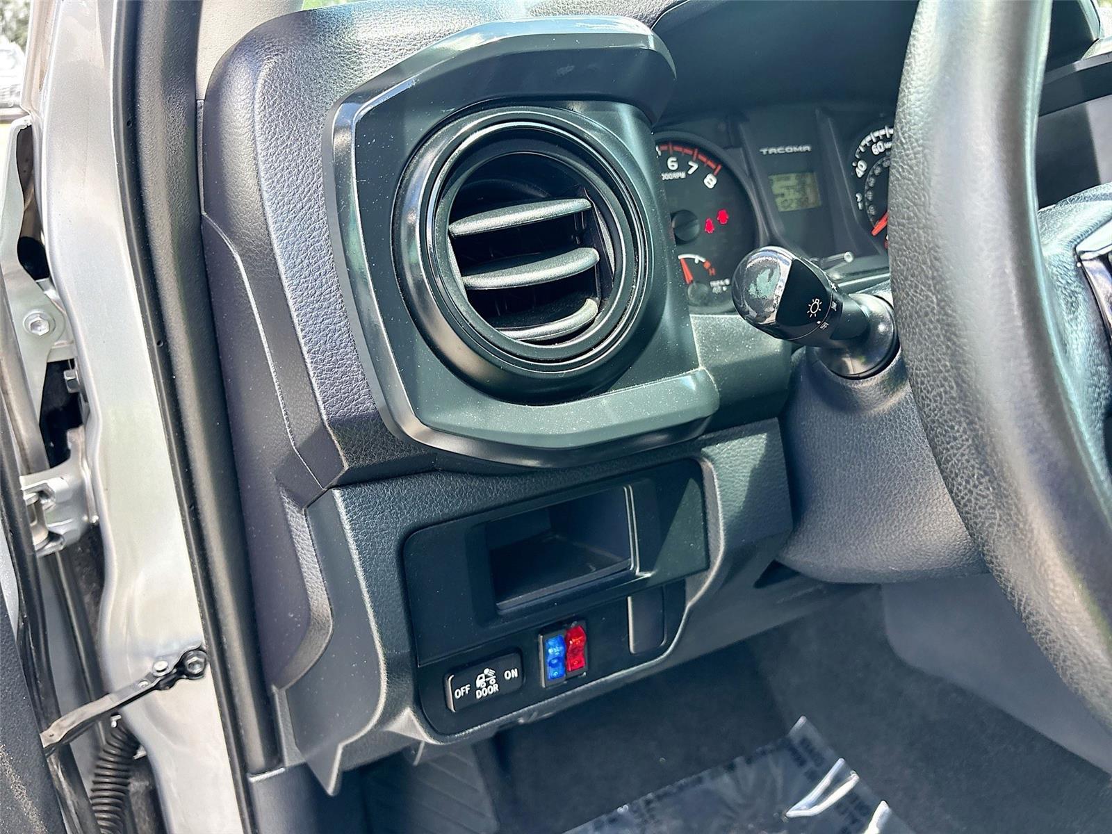 2017 Toyota Tacoma SR