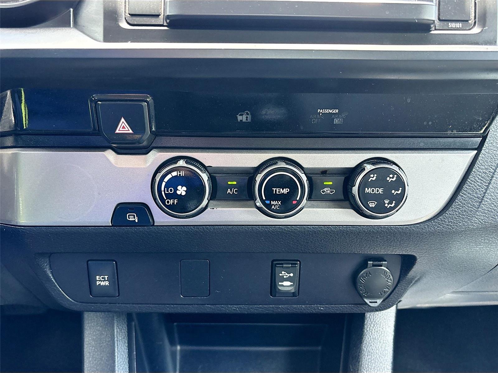 2017 Toyota Tacoma SR