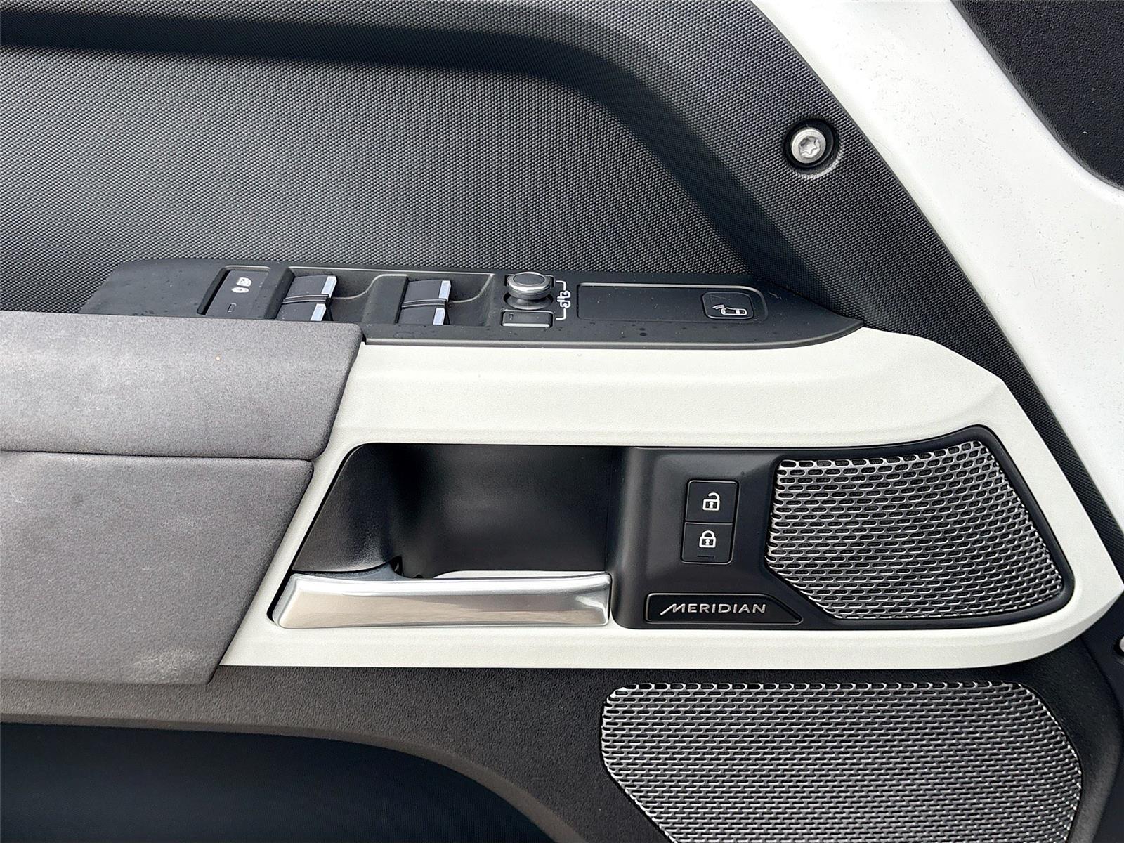 2023 Land Rover Defender S