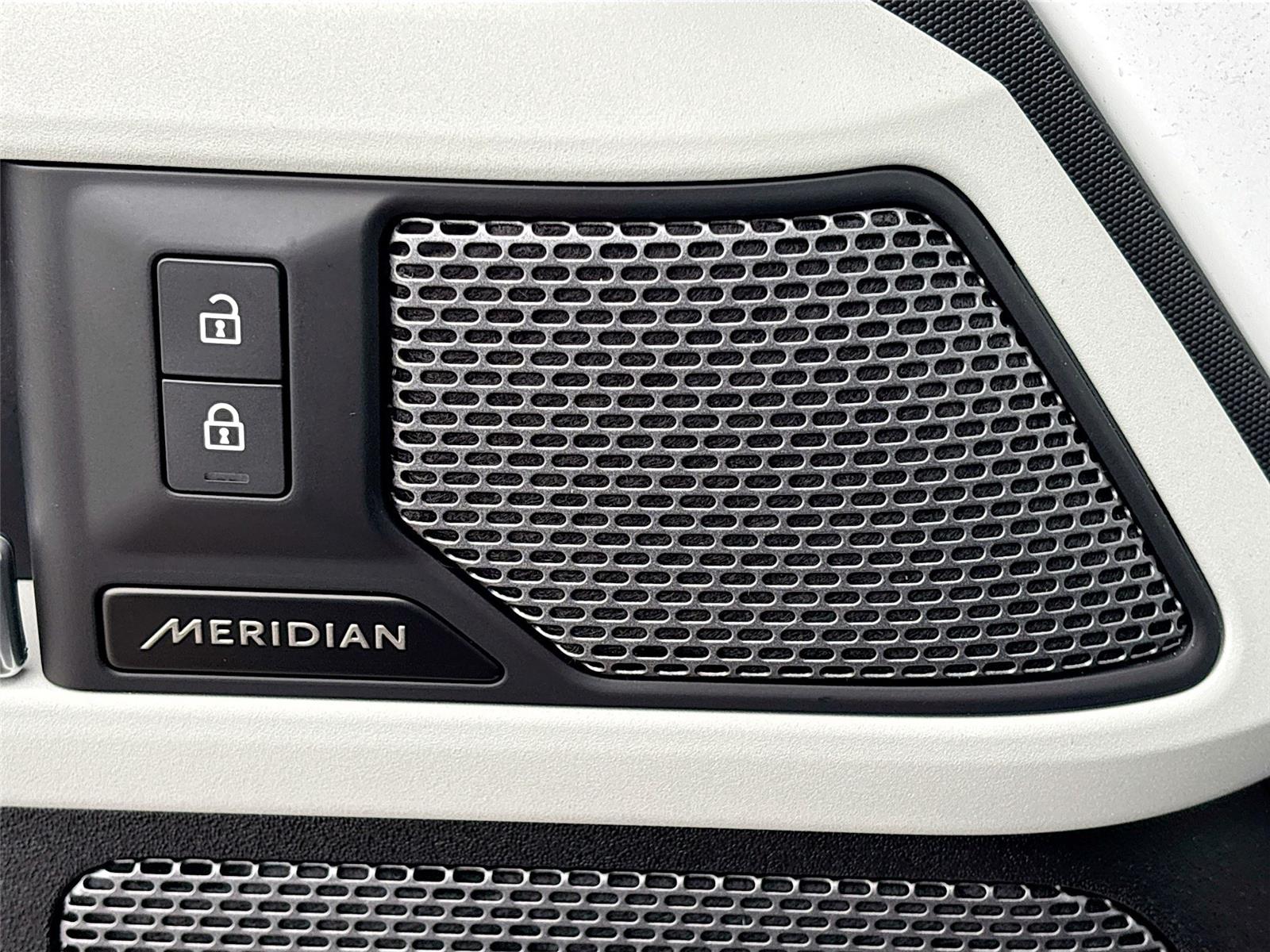 2023 Land Rover Defender S