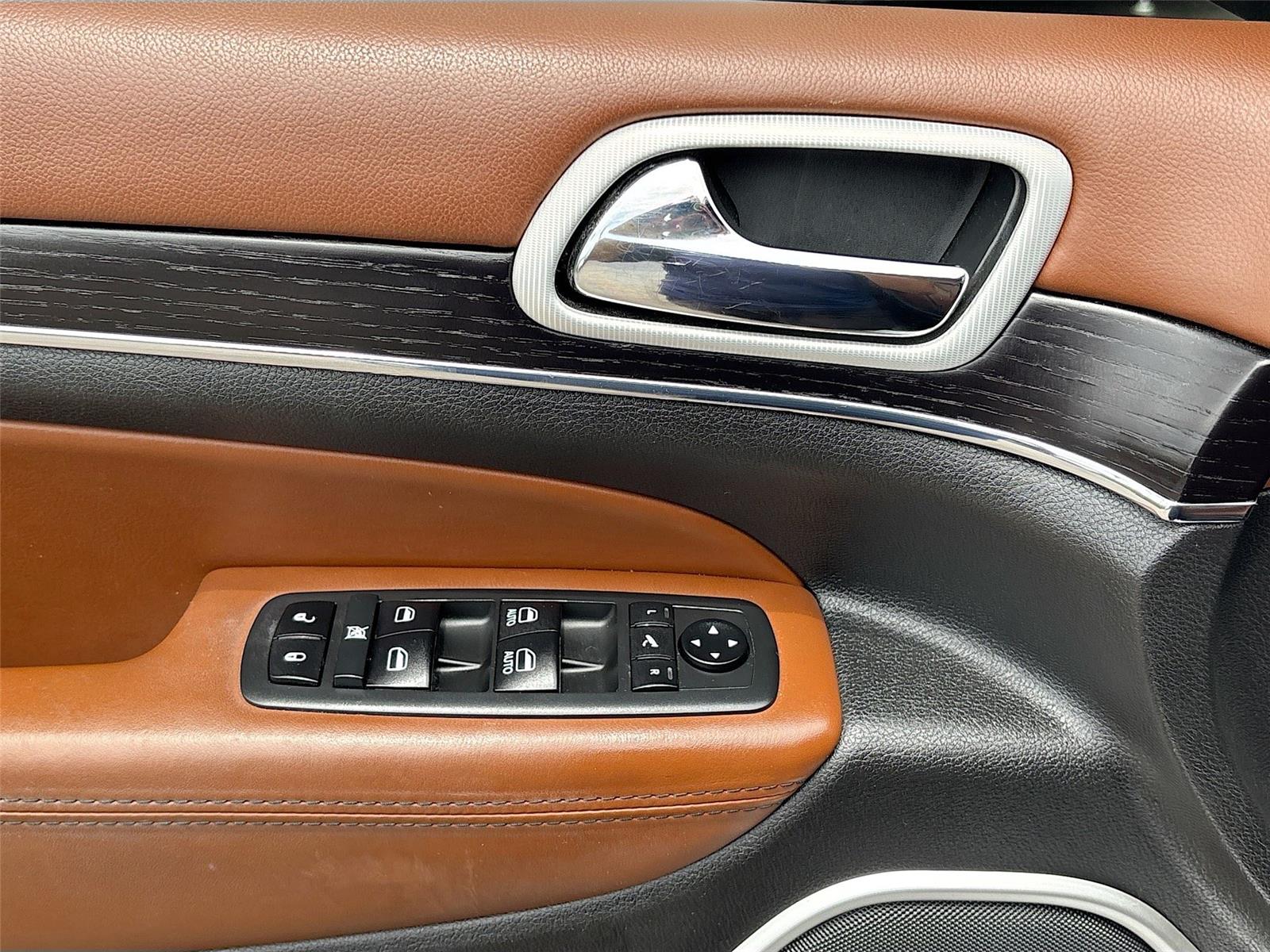 2020 Jeep Grand Cherokee Summit