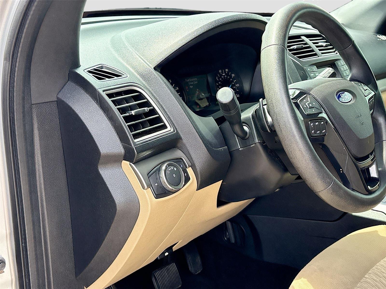 2017 Ford Explorer Base