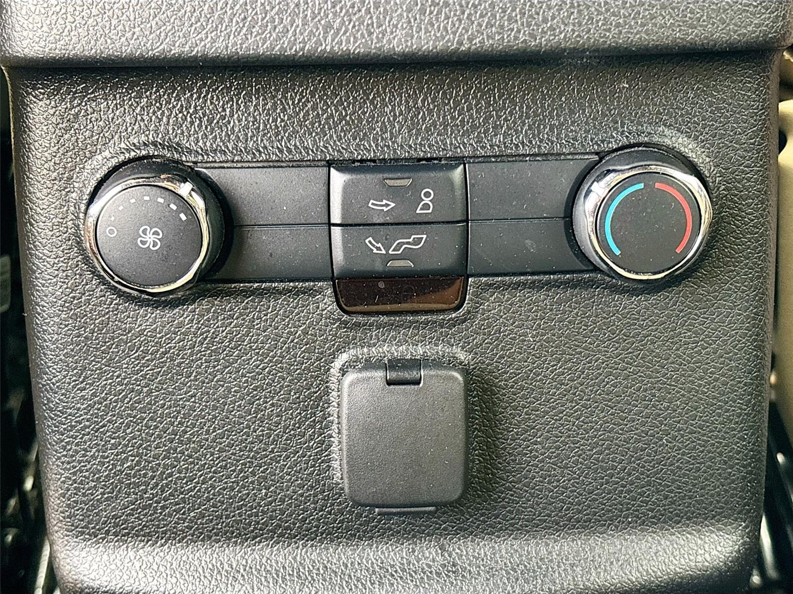 2017 Ford Explorer Base